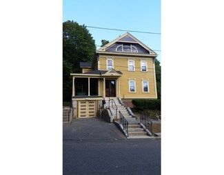 54 Bacon St, Warren, MA 01083