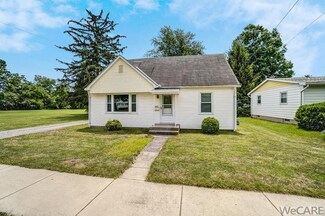 327 W North Ave, Ada, OH 45810