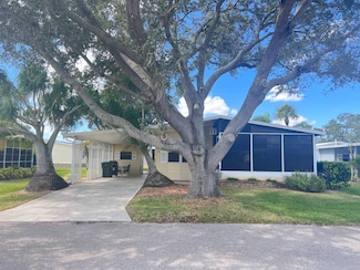 5654 Scarborough Ln, Sarasota, FL 34241
