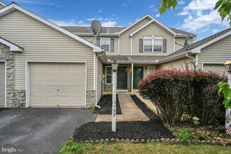 32 Sandstone Ct, Lititz, PA 17543