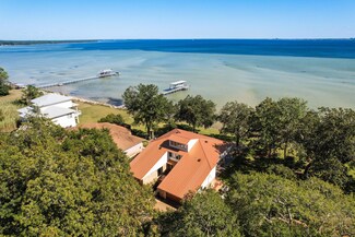 11 Grandview Dr, Shalimar, FL 32579