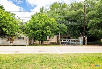 401 Salado Plaza Dr, Salado, TX 76571
