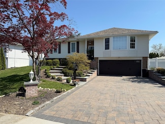 5 Bridle Path, Roslyn, NY 11576