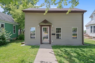 118 N 2nd St, Delavan, WI 53115