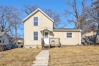 1143 Oak Park Ave, Des Moines, IA 50313