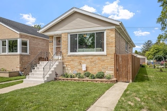 4422 Joliet Ave, Lyons, IL 60534