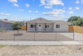 11456 Manzanita St, Armona, CA 93202