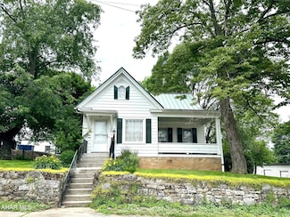 132 S Thomas St, Bedford, PA 15522