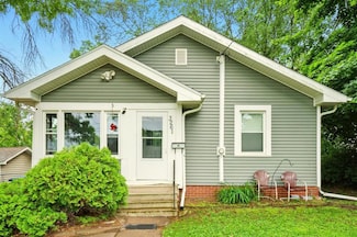 3261 Easton Blvd, Des Moines, IA 50317