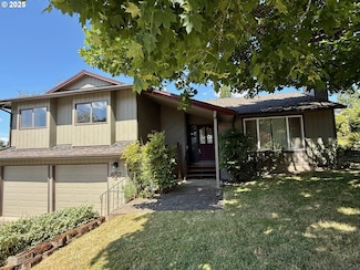 657 SW 7th St, Gresham, OR 97080