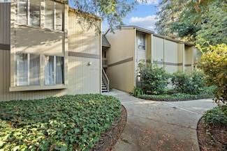 505 Cypress Point Dr Unit 137, Mountain View, CA 94043