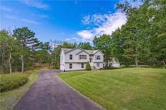 1038 Clover Rd S, Long Pond, PA 18334