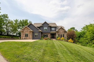 12146 Whispering Meadows Dr, Dubuque, IA 52003