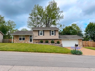 4377 Maryjoetta Dr, Newburgh, IN 47630