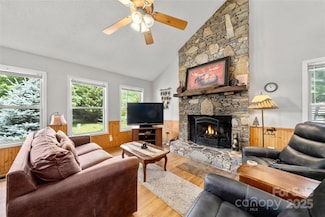 84 Indian Trace, Maggie Valley, NC 28751