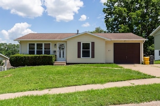 1876 Key Way Dr, Dubuque, IA 52002