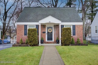 61 Ramsey Place, Albany, NY 12208