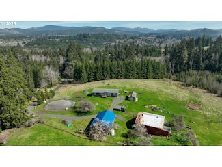 37776 Harrison Ln, Astoria, OR 97103