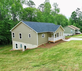 206 Fairway Dr, Rutherfordton, NC 28139