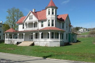507 N Main St, Franklin, WV 23851