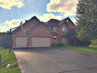 3752 Erin Ct, Crystal Lake, IL 60012