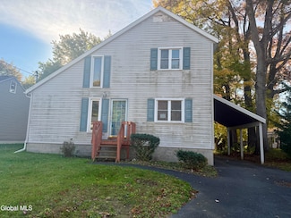 42 Hackett St, Selkirk, NY 12158