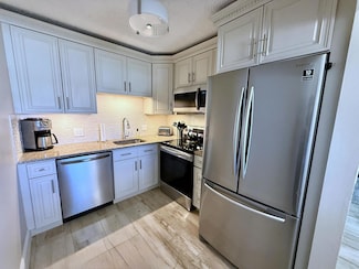 359 Oakridge T, Deerfield Beach, FL 33442