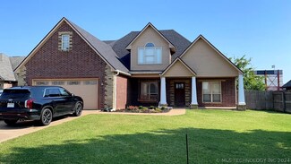 505 Valhalla Dr, Muskogee, OK 74403