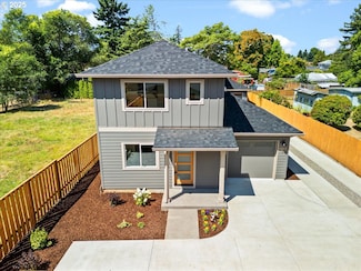 3815 SE 76th Ave Unit B, Portland, OR 97206