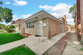 10339 S Calumet Ave, Chicago, IL 60628