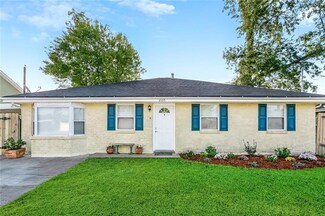 2105 Meraux Ln, Violet, LA 70092