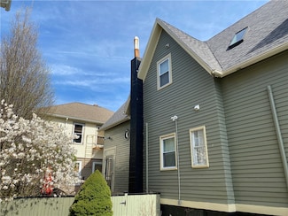 481 Pine St, Providence, RI 02907