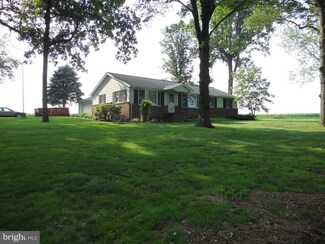 58 Peach Ln, Ronks, PA 17572