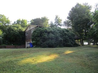 2738 Daffodil Ln, Mascot, TN 37806