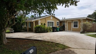 1420 N D St, Lake Worth, FL 33460