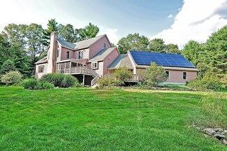 118 Chestnut St, Upton, MA 01568