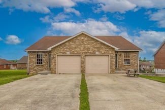 840 & 842 Cobbler Ln E, Mount Sterling, KY 40353