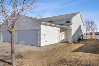 1134 38 1 2 Ave W, West Fargo, ND 58078