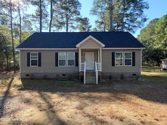 692 Sandhill Dr, Dudley, NC 28333