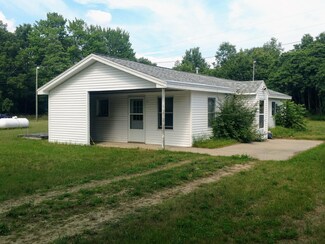 8460 S Oceana Dr, Rothbury, MI 49452