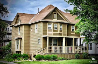 930 Laramie St, Manhattan, KS 66502