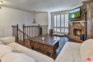 18100 Burbank Blvd Unit 19, Tarzana, CA 91356