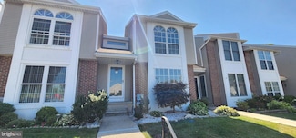 108 Teakwood Ct, Norristown, PA 19401