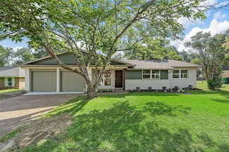 115 N Emberwood Dr, Robinson, TX 76706