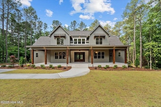 65 Chestertown Dr, Southern Pines, NC 28374