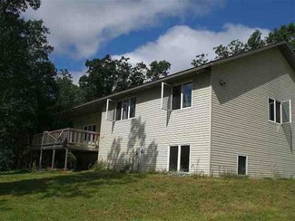 w 1470 64th St, Lyndon Station, WI 53944