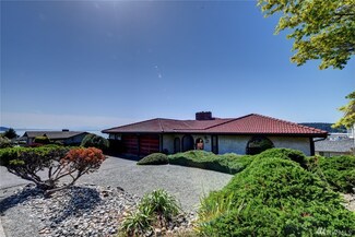 4911 Heather Dr, Anacortes, WA 98221