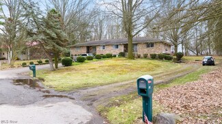 1836 Hudacsek Dr, Mogadore, OH 44260