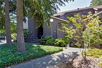1611 NE 140th St Unit L5, Seattle, WA 98125