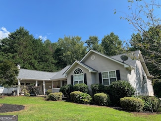 113 Barker Trail Rd, Cleveland, GA 30528